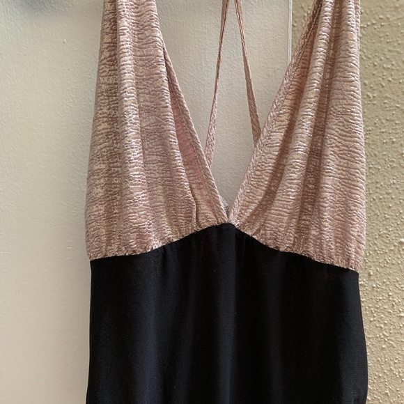 One piece 💕 - Picture 2 of 5